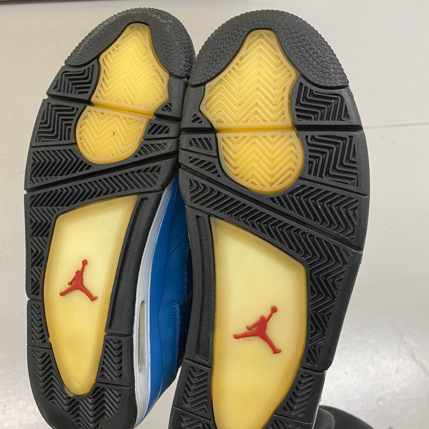 Travis Scott x Jordan 4 UK8.5