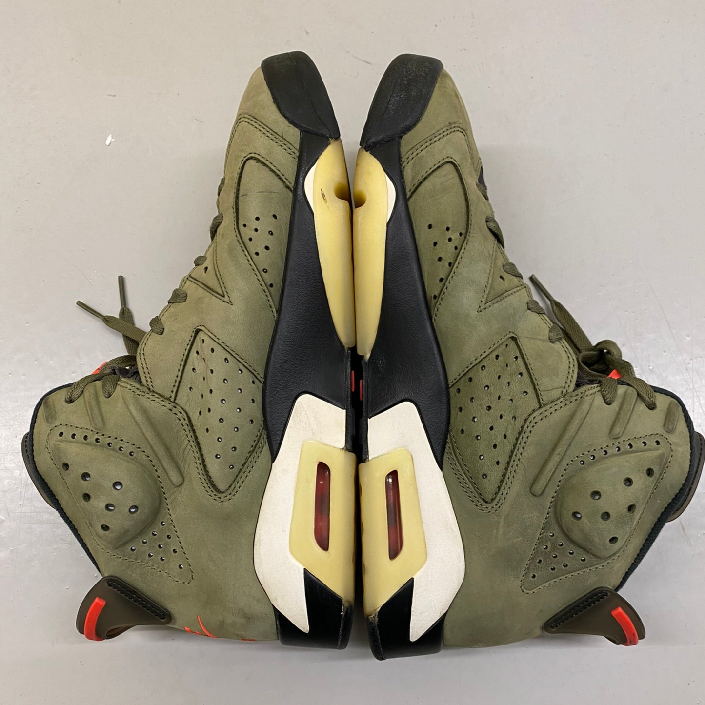 Travis Scott x Jordan 6 Medium Olive UK9